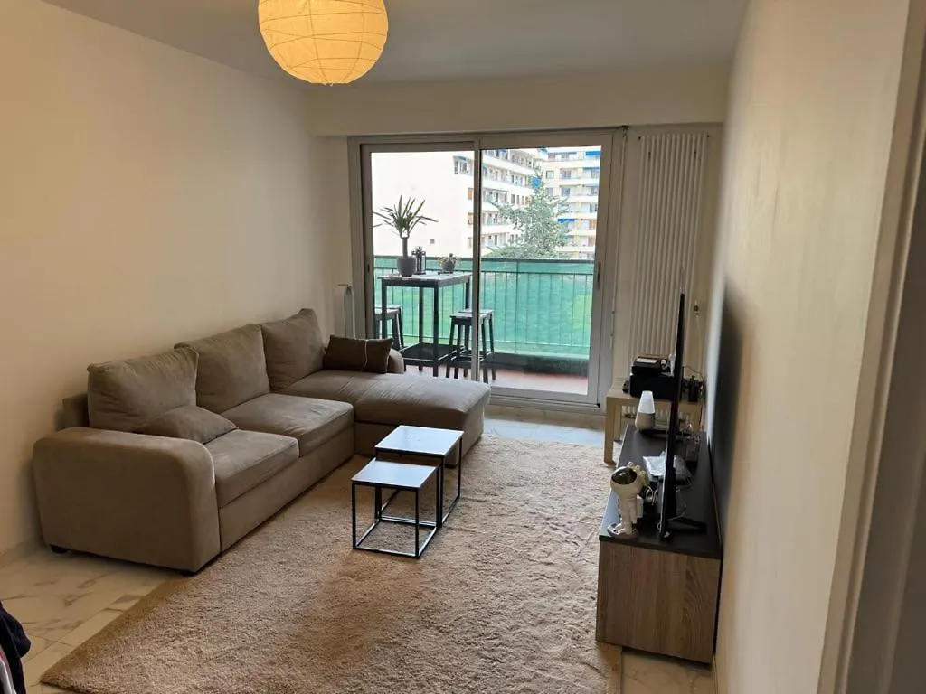 Magnifique Grand 2 Pieces Moderne Lumineux Au Calme Avec Grande Terrasse A 15Mn En Bus Centre-Ville, Gare Et Promenade Des Anglais Ницца