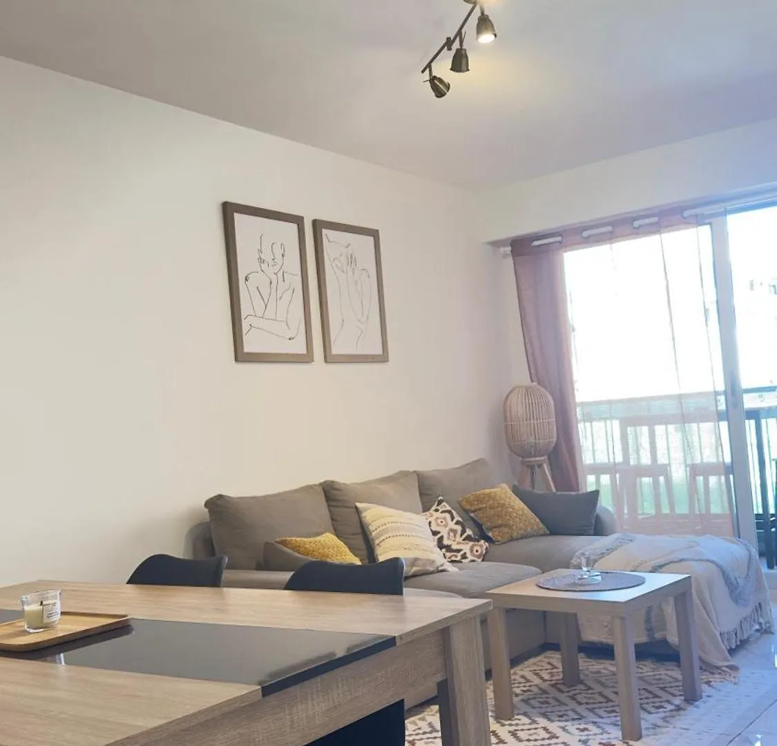 Apartament Magnifique Grand 2 Pieces Moderne Lumineux Au Calme Avec Grande Terrasse A 15Mn En Bus Centre-Ville, Gare Et Promenade Des Anglais Nicea Francja